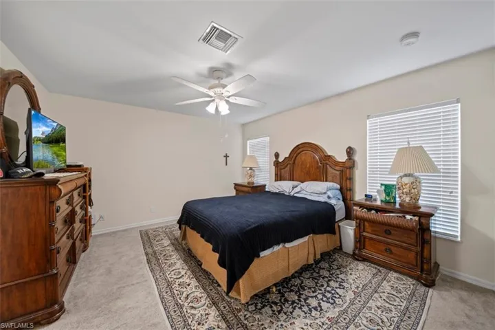 1125 36th Ter, Cape Coral, Florida 33909
