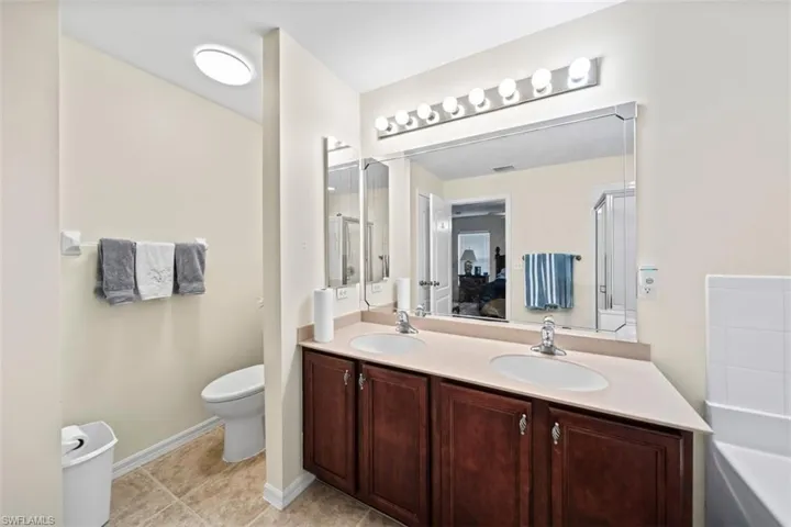 1125 36th Ter, Cape Coral, Florida 33909