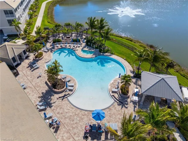 238  Indies E DR, Naples, FL 34114