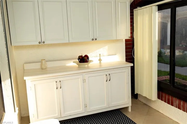 Extra storage on front lanai.