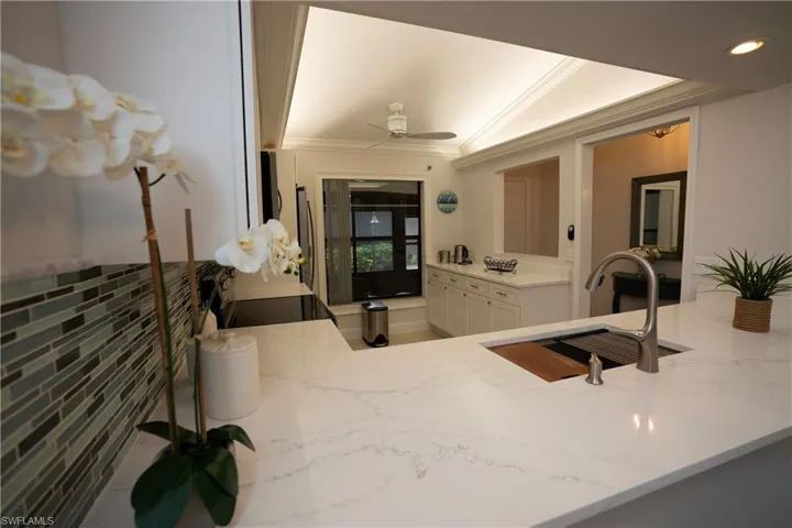 quartz counters-tile backsplash