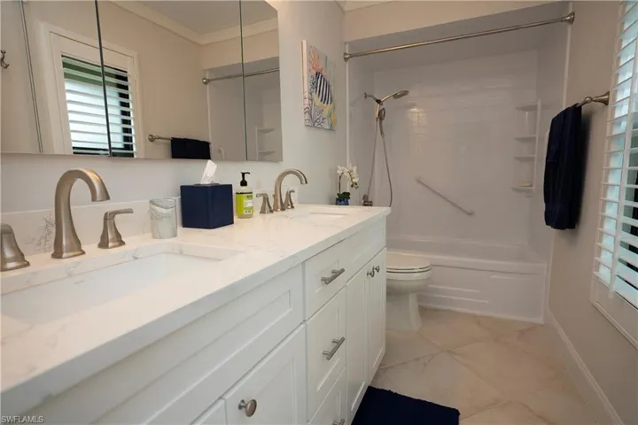Suite with Dual sinks tub/shower combo updated 2023