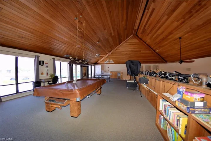 upper level club house
