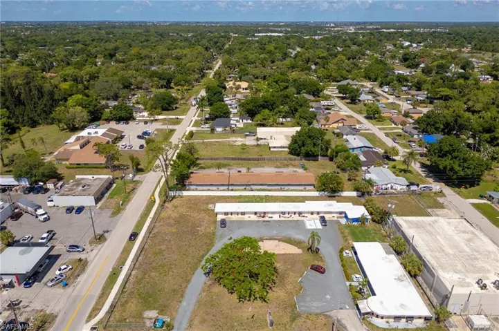 24 W Mariana  AVE, North Fort Myers, FL 33903