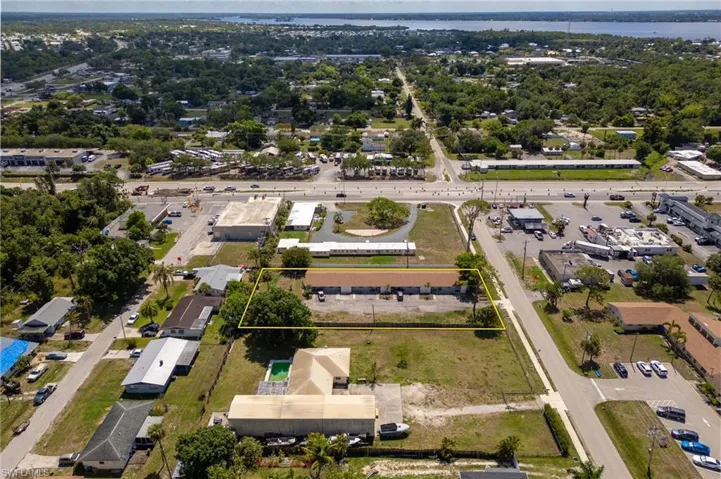 24 W Mariana  AVE, North Fort Myers, FL 33903