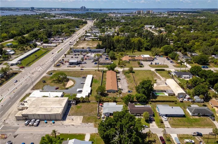 24 W Mariana  AVE, North Fort Myers, FL 33903