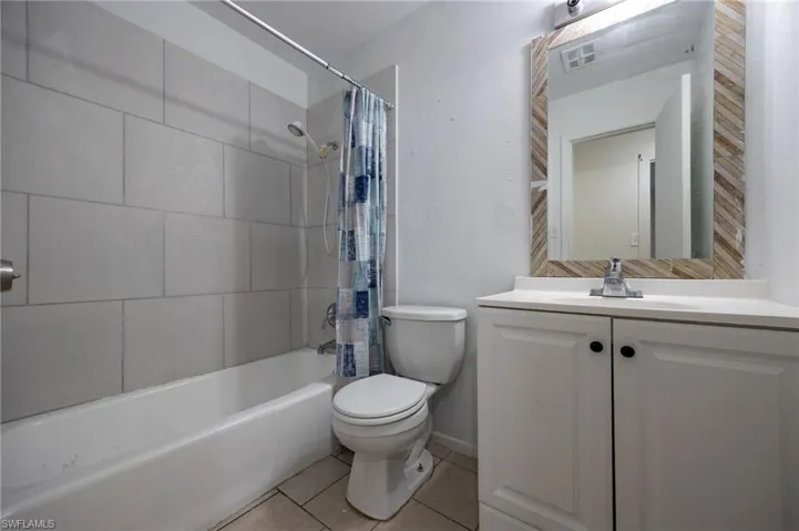 24 W Mariana  AVE, North Fort Myers, FL 33903