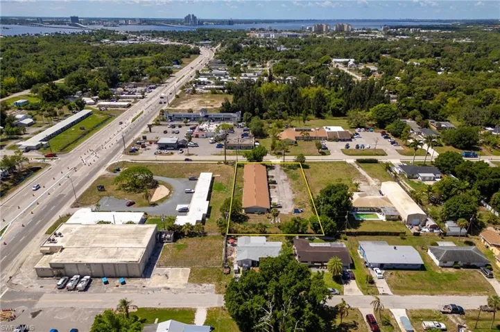 24 W Mariana  AVE, North Fort Myers, FL 33903
