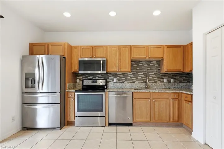 9531  Brookville  CT, Fort Myers, FL 33967