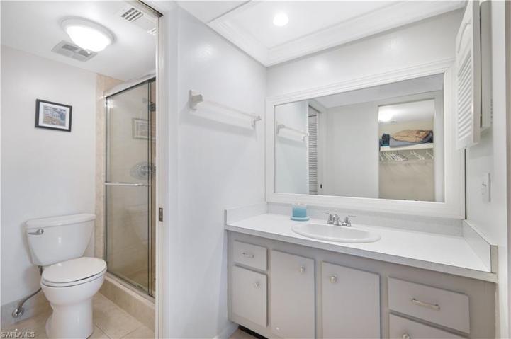 38  Glades  BLVD, Naples, FL 34112