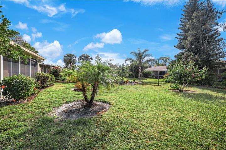 38  Glades  BLVD, Naples, FL 34112