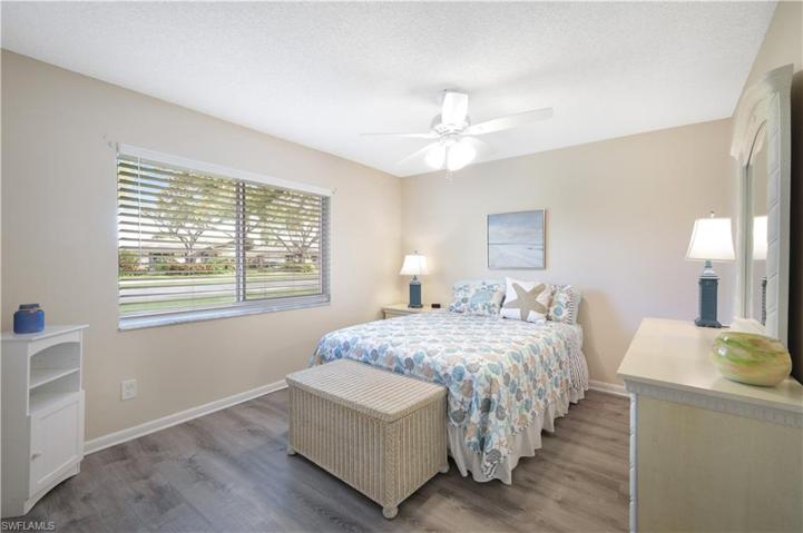38  Glades  BLVD, Naples, FL 34112