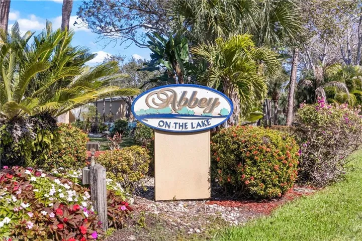 1210  Yesica Ann  CIR, Naples, FL 34110