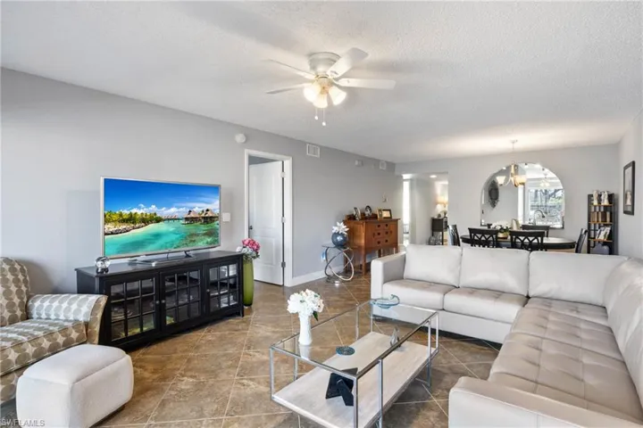 1210  Yesica Ann  CIR, Naples, FL 34110