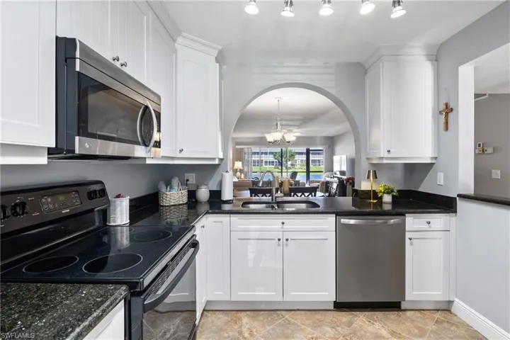 1210  Yesica Ann  CIR, Naples, FL 34110
