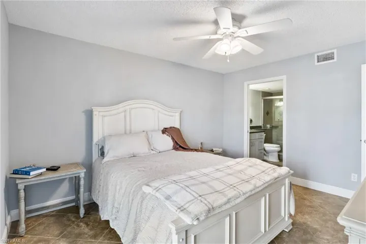 1210  Yesica Ann  CIR, Naples, FL 34110