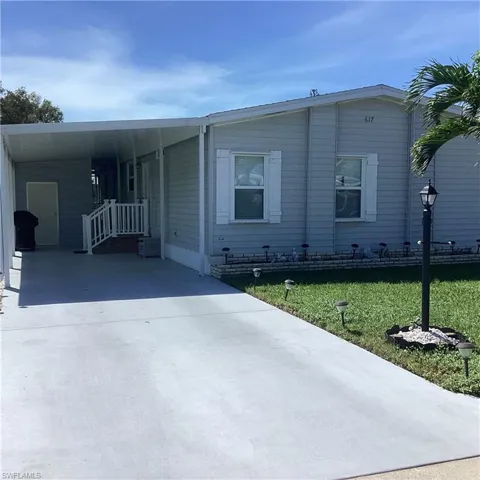 617  Charlemagne  BLVD, Naples, FL 34112