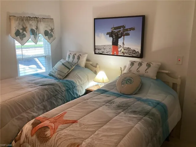 617  Charlemagne  BLVD, Naples, FL 34112
