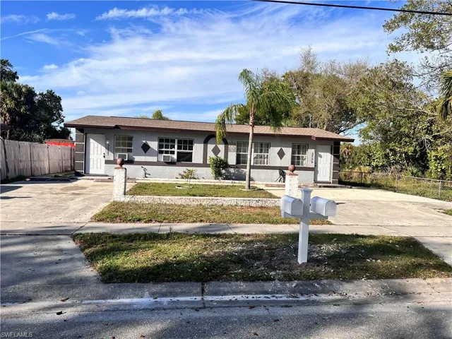 3137-3139-3139 Lincoln Blvd, Fort Myers Fl 33916