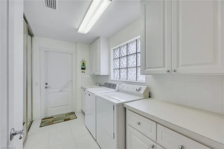 4195  Saint George  LN, Naples, FL 34119