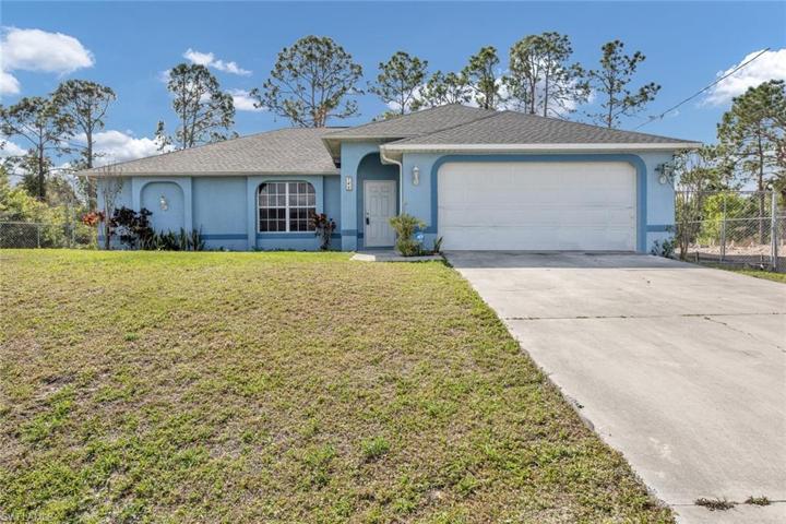746  Chemstrand E ST, LEHIGH ACRES, FL 33974