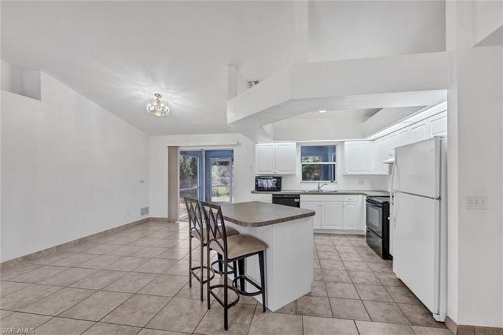 746  Chemstrand E ST, LEHIGH ACRES, FL 33974