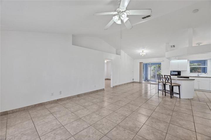 746  Chemstrand E ST, LEHIGH ACRES, FL 33974