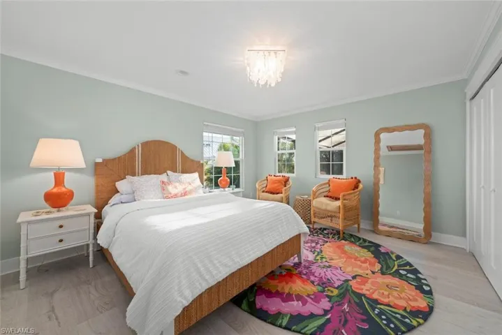 ENSUITE 1ST GUEST ROOM