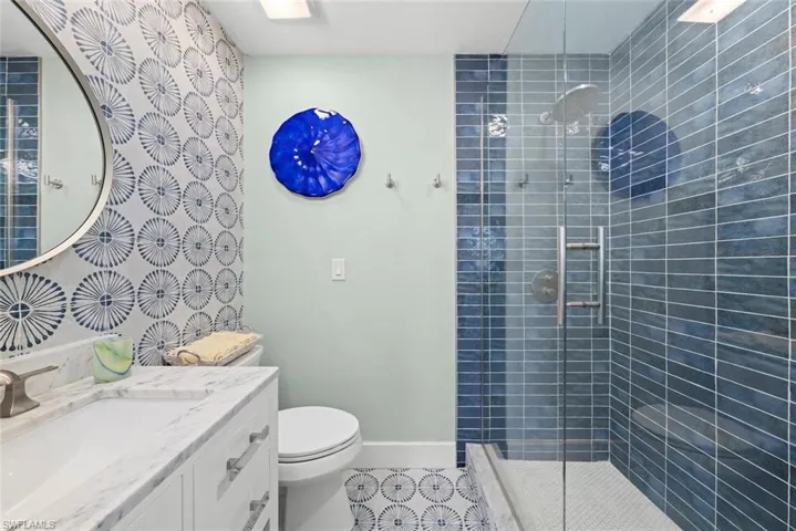 ENSUITE 1 GUEST BATHROOM