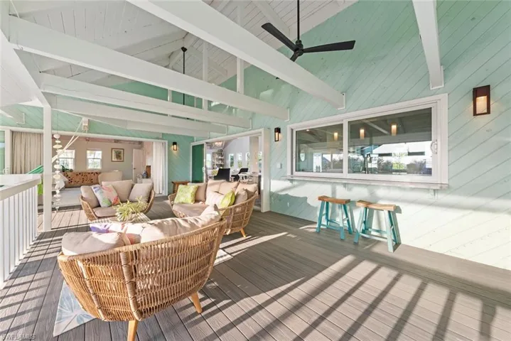 SCREENED PORCH