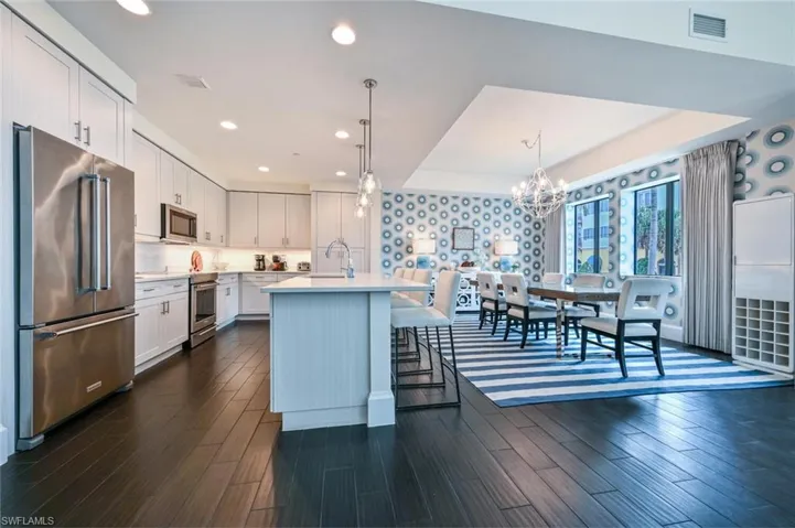 1030  3rd S AVE, Naples, FL 34102