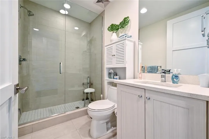 1030  3rd S AVE, Naples, FL 34102