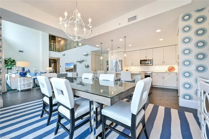 1030  3rd S AVE, Naples, FL 34102