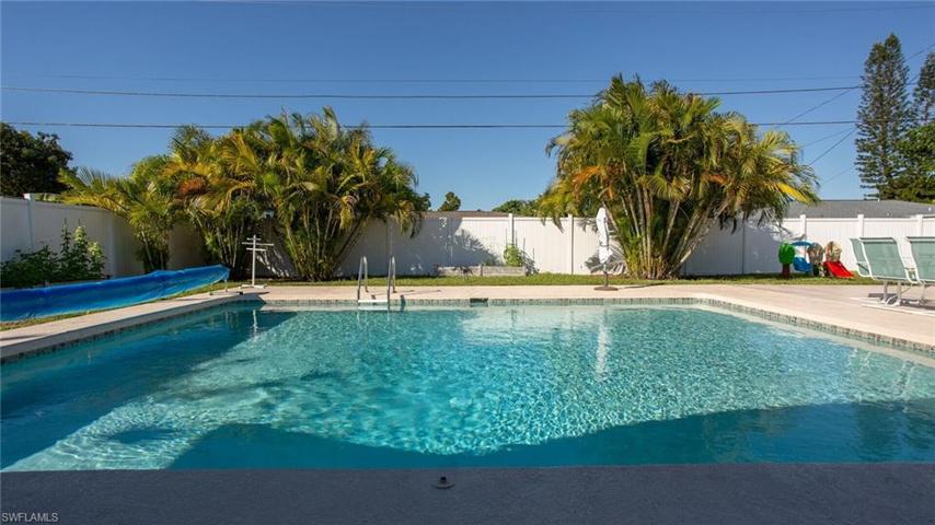 Pool..Great for volleyball!