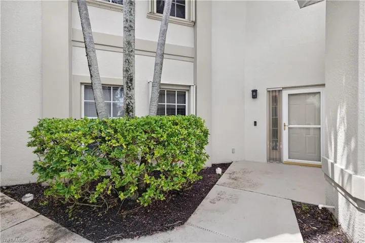 15159 Oxford Cv 2502, Fort Myers, Florida 33919