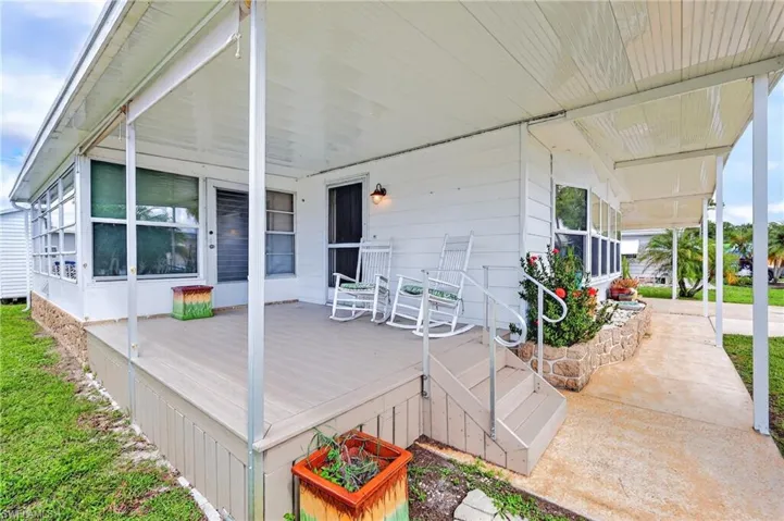 633 Forest Palm Ct, North Fort Myers, Florida 33917