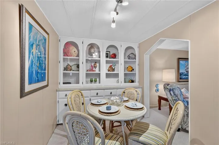 633 Forest Palm Ct, North Fort Myers, Florida 33917