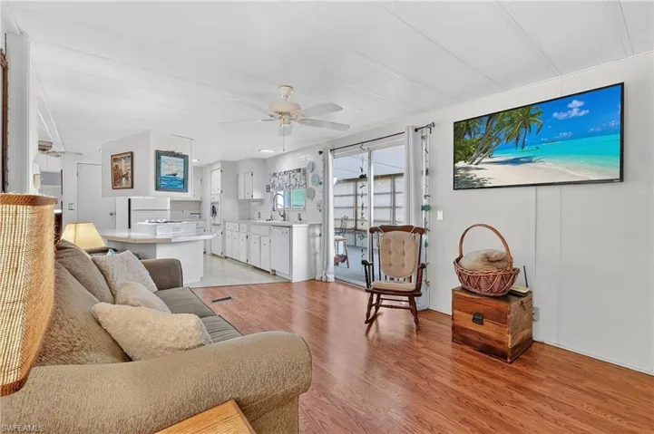 633 Forest Palm Ct, North Fort Myers, Florida 33917