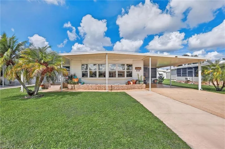 633 Forest Palm Ct, North Fort Myers, Florida 33917