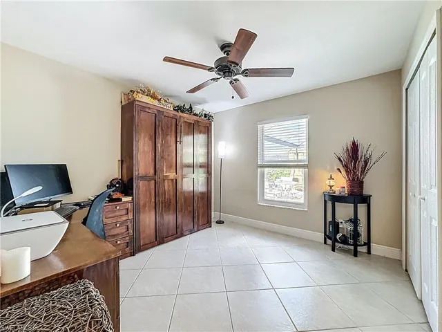 Guest bedroom with Murphy Bed and desk