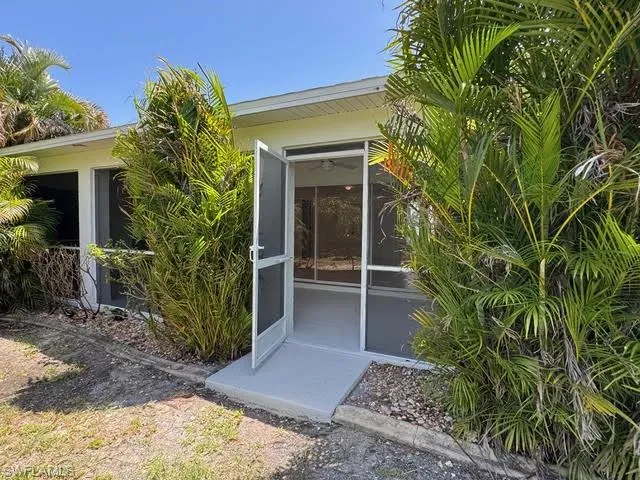 910 Sw 3rd Ave, Cape Coral, Florida 33991