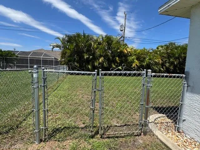 910 Sw 3rd Ave, Cape Coral, Florida 33991