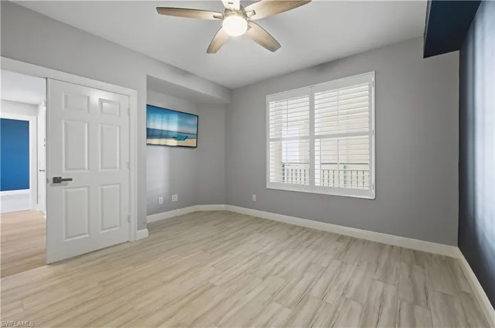 425 Cove Tower Dr 703, Naples, Florida 34110