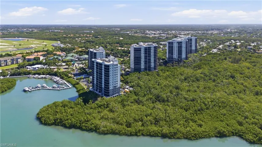 425 Cove Tower Dr 703, Naples, Florida 34110