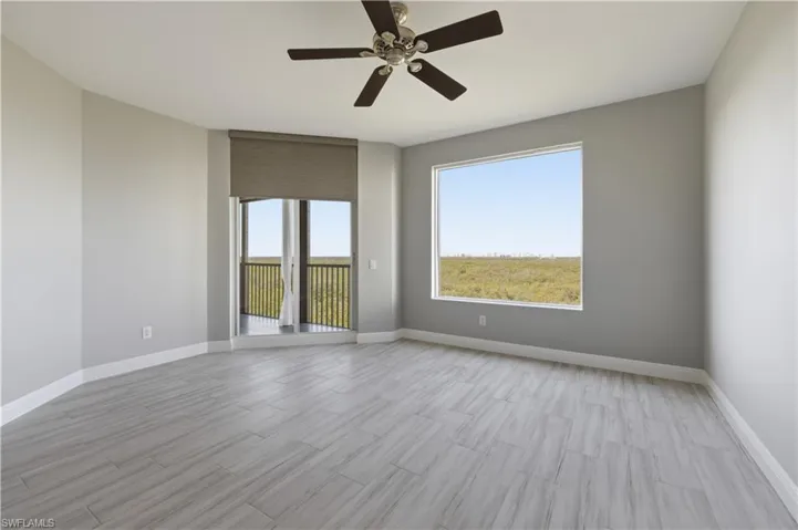 425 Cove Tower Dr 703, Naples, Florida 34110