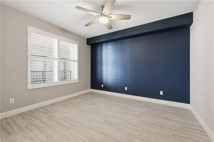 425 Cove Tower Dr 703, Naples, Florida 34110