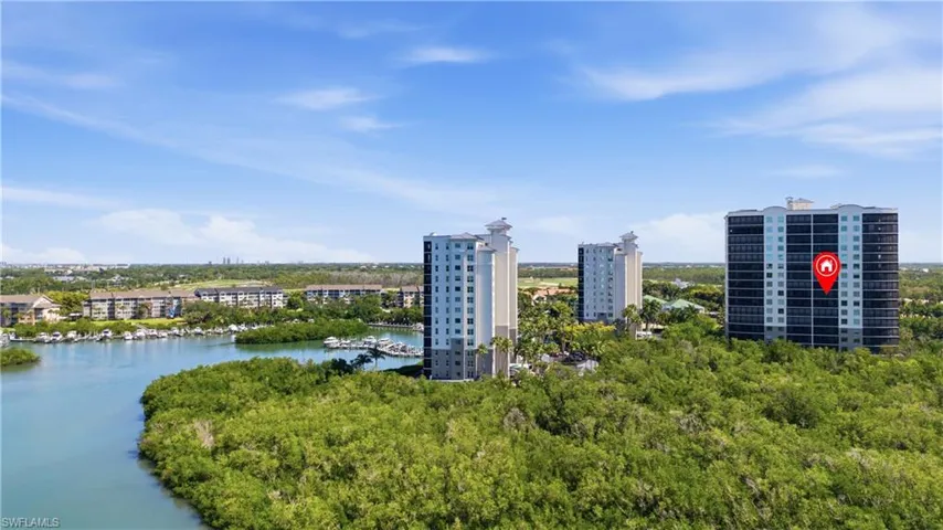 425 Cove Tower Dr 703, Naples, Florida 34110