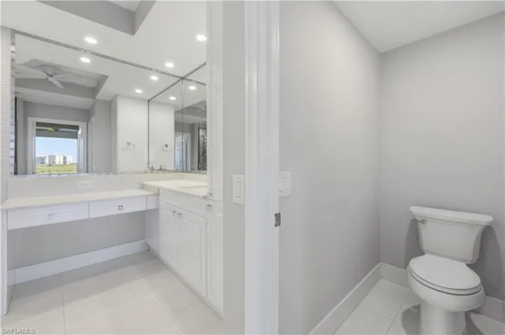 425 Cove Tower Dr 703, Naples, Florida 34110