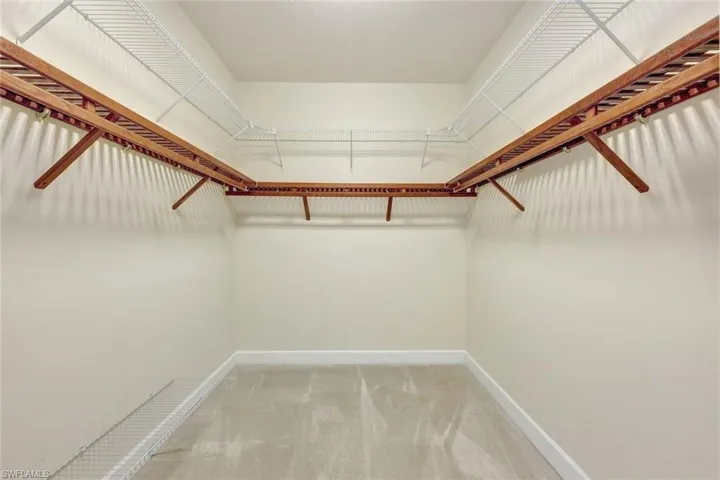 Walk in closet