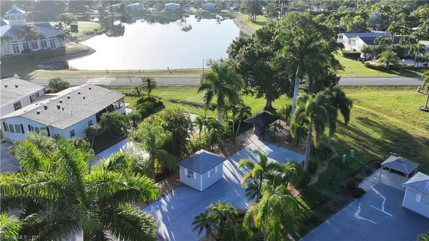 10030 Parkwood Dr, Fort Myers, Florida 33905